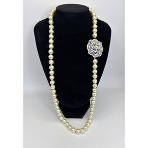 JBK Jackie Kennedy Camrose & Kross Simulated Pearl Necklace Filigree Medallion